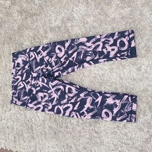 Capri fit lululemon